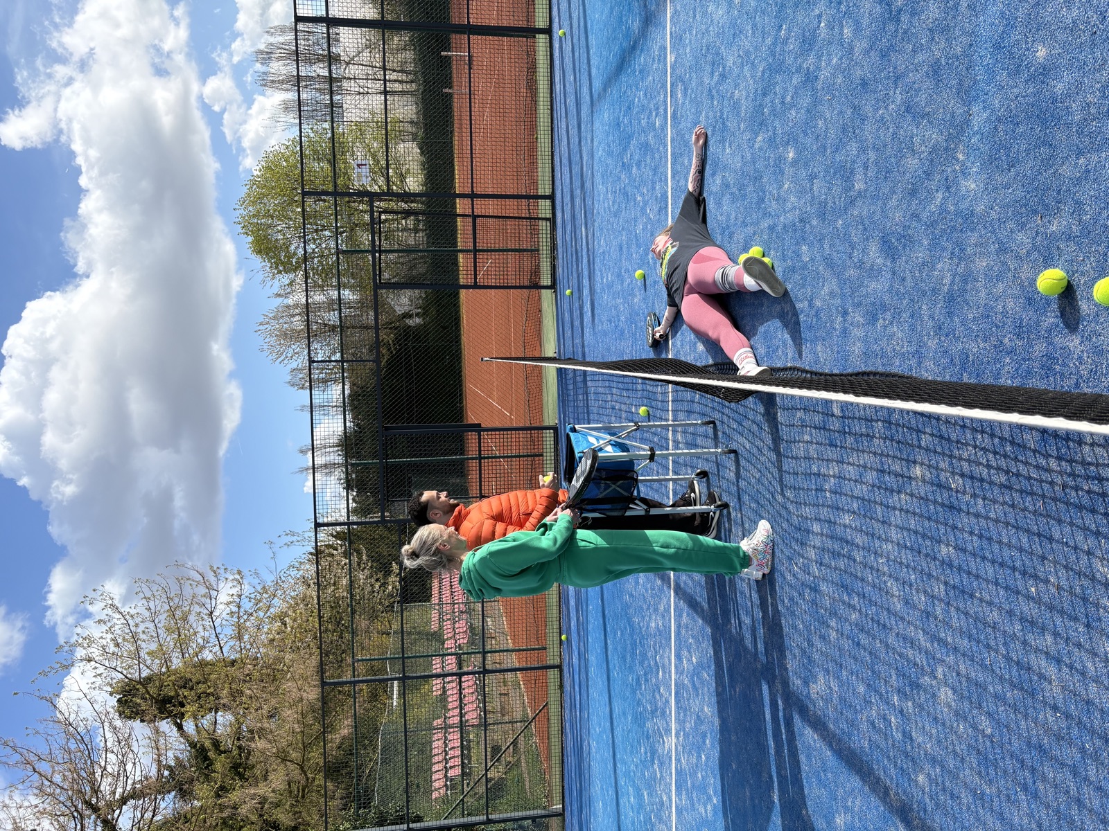 Kevin Padel and players having fun on court